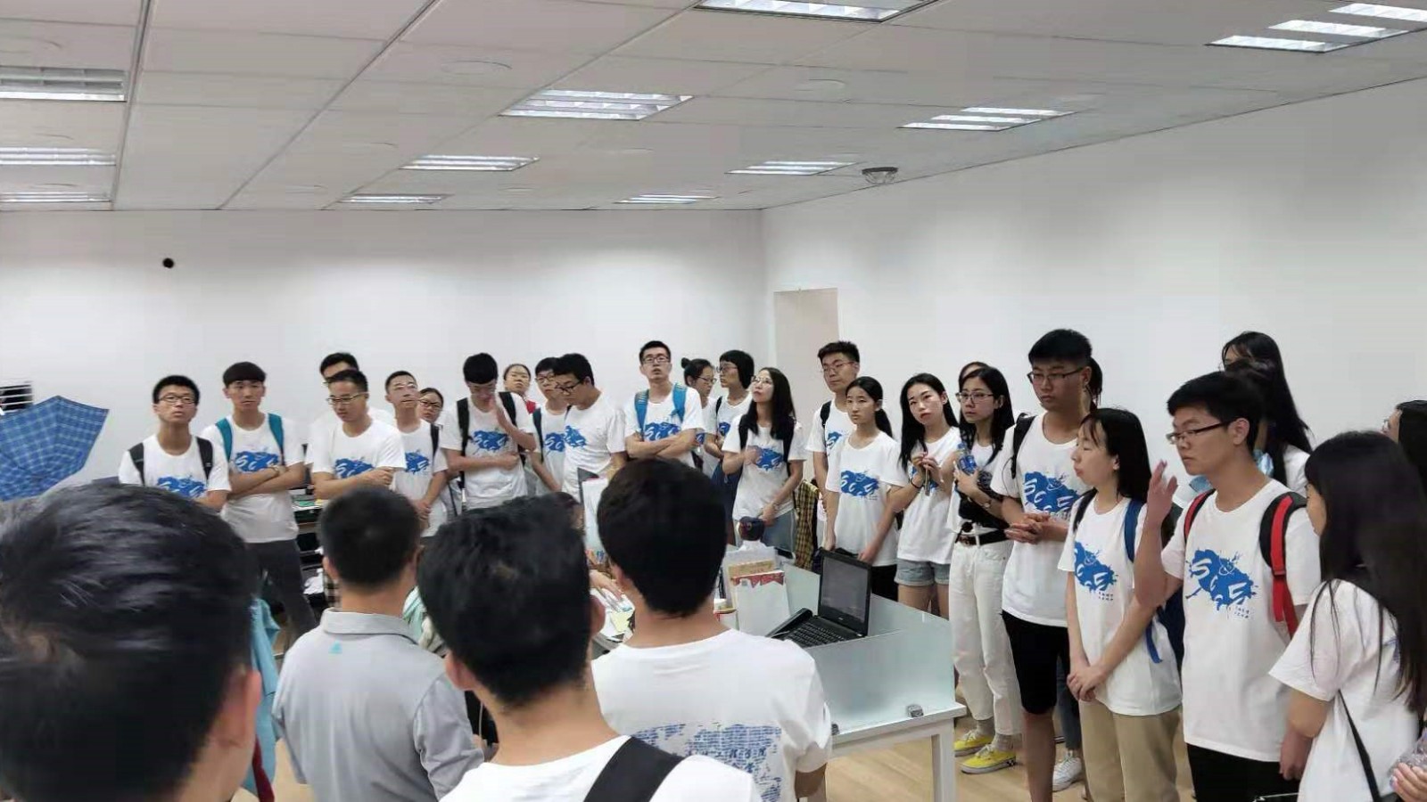 5ea1a2503050cef0af6a1170942ca1de.jpg