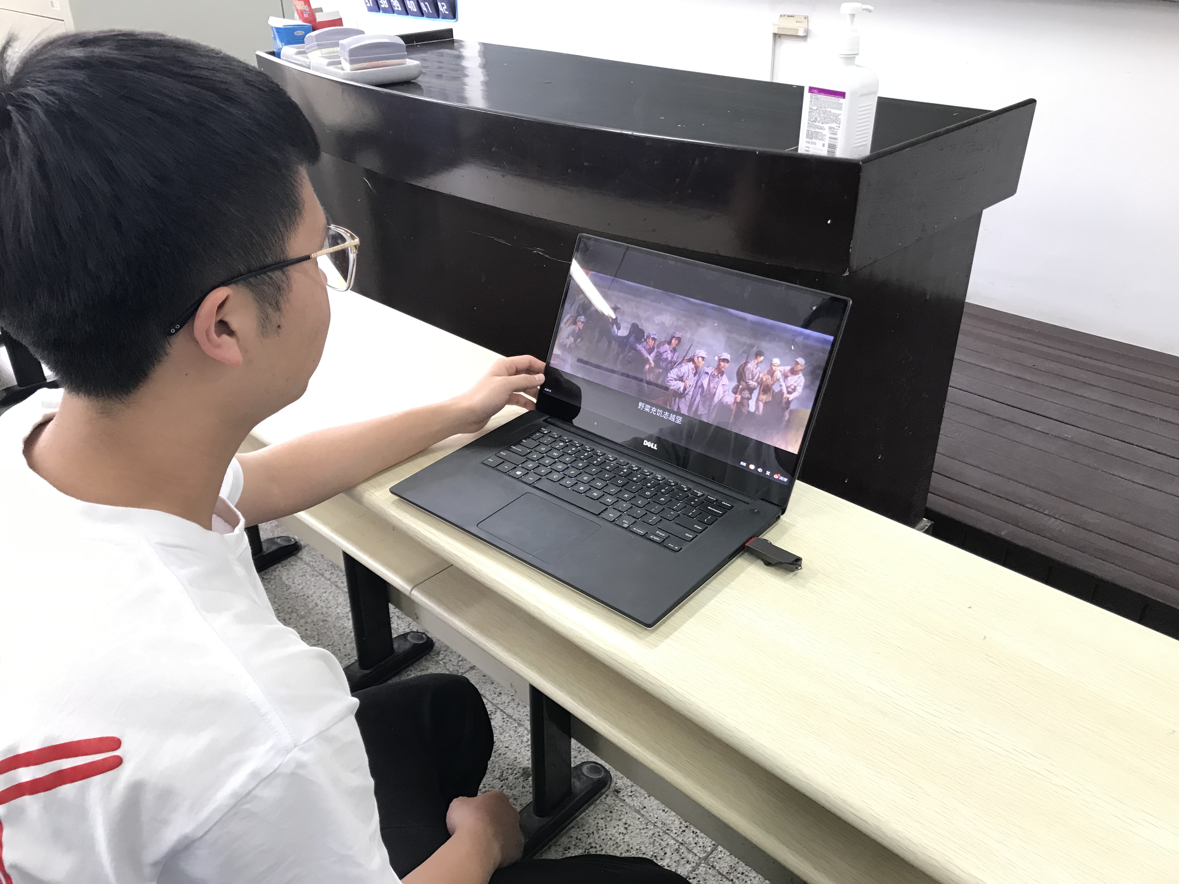 b1a69218bad1b0bbf55fe9d12416b835.jpg b1a69218bad1b0bbf55fe9d12416b835.jpg